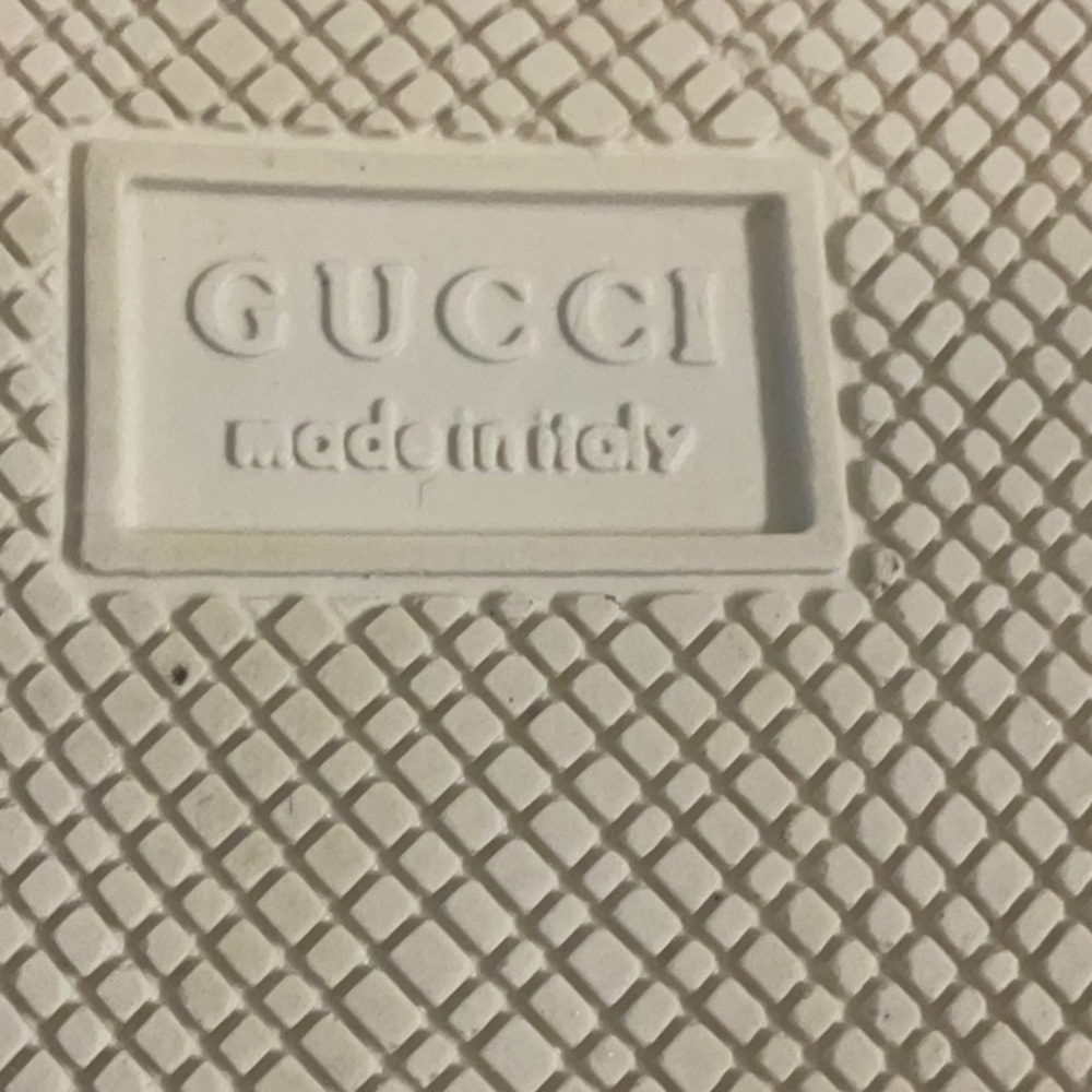 Gucci Sneakers with Red and Blue Accents - Picture 10 of 10